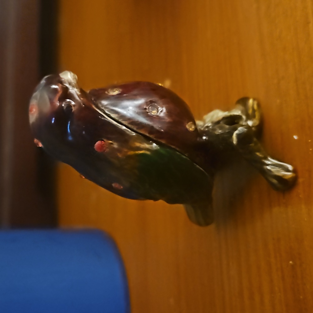 Red bird trinket box